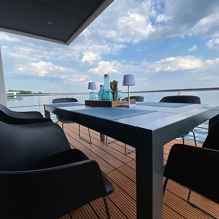 Hausboot Neptun - Lp3 Botel